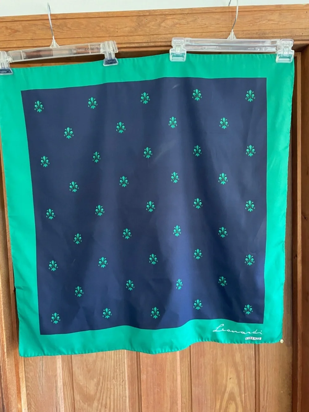 LEONARDI FIRENZE Signed Navy Teal Silk Vintage Fleur de Lis Scarf w/ Gold Charm